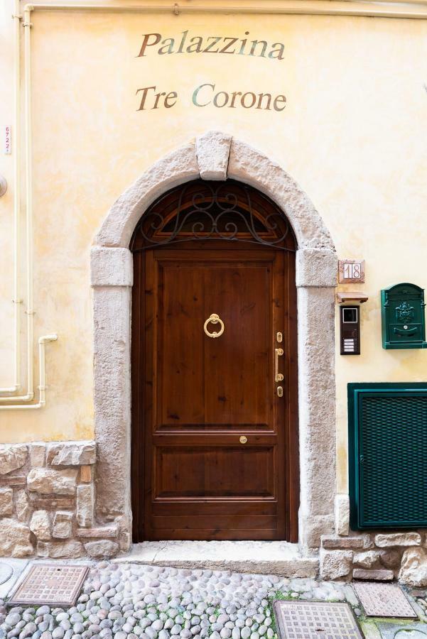 Dreamy Apartment Tre Corone Old Town Desenzano del Garda Buitenkant foto
